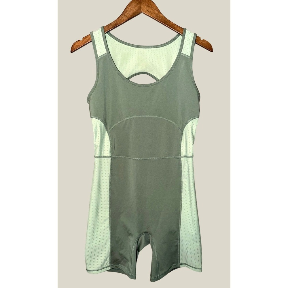 Fabletics Unitard Romper Green L Athletic One Piece Shorts Jumpsuit Built In Bra - Picture 3 of 8